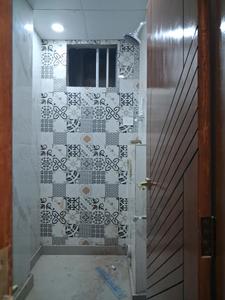 Common Bathroom Image of 1500 Sq.ft 3 BHK Apartment / Flat for sale in Capital Hometech Pride 2 by Capital Infra, Sector 73 Noida for Rs. 5200000