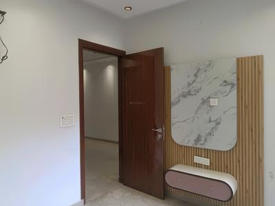 Bedroom Image of 1000 Sq.ft 3 BHK Builder Floor for sale in Pitampura New Delhi for Rs. 17000000