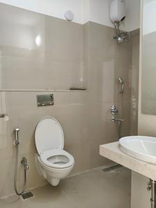 Common Bathroom Image of 1057 Sq.ft 3 BHK Apartment / Flat for rent in Mulund West Mumbai for Rs. 87000