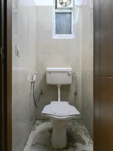 Common Bathroom Two Image of 1935 Sq.ft 3 BHK Apartment / Flat for rent in World Residency, Indirapuram Ghaziabad for Rs. 42000
