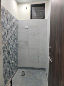 Common Bathroom Image of 650 Sq.ft 1 BHK Apartment / Flat for sale in CI Golf City Apartment, Kambakshpur Noida for Rs. 2185100