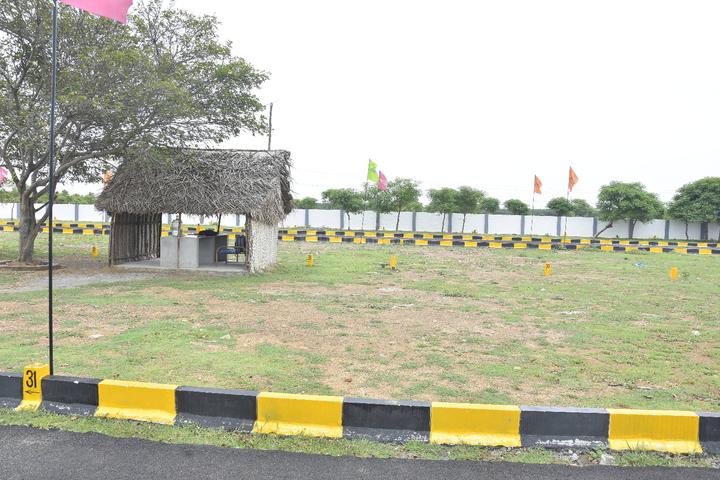 Golden Square Main Image 1