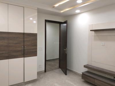 Bedroom Image of 1200 Sq.ft 3 BHK Builder Floor for sale in Shalimar Bagh New Delhi for Rs. 27500000