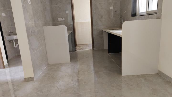 Pearl Eminent Main Image 1