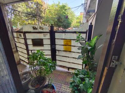 Balcony Image of 890 Sq.ft 2 BHK Builder Floor for sale in Darshan Purwa Kanpur for Rs. 5500000