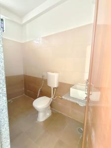 Bathroom Image of 1500 Sq.ft 3 BHK Independent House for rent in Airport Road Bhopal for Rs. 20000