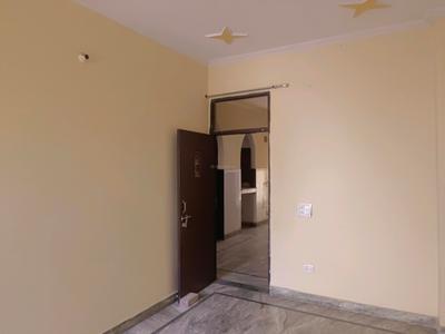 Bedroom Image of 1300 Sq.ft 3 BHK Builder Floor for rent in Rohini Extension New Delhi for Rs. 15000