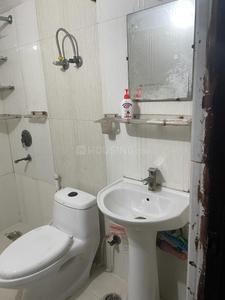 Bathroom Image of 1185 Sq.ft 2 BHK Apartment / Flat for rent in Amrapali Silicon City, Sector 76 Noida for Rs. 40000