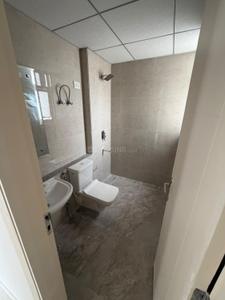 Bathroom Image of 1404 Sq.ft 3 BHK Apartment / Flat for sale in Eldeco Live By The Greens Phase III, Sector 150 Noida for Rs. 17000000