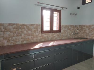 Kitchen Image of 1100 Sq.ft 1 BHK Builder Floor for rent in Tapovan Enclave Tarla Amwala Dehradun for Rs. 20000