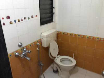 Bathroom Image of 1200 Sq.ft 2 BHK Apartment / Flat for rent in Leela Garden Housing, Kalyani Nagar Pune for Rs. 50000