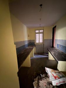 Kitchen Image of 1500 Sq.ft 3.5 BHK Apartment / Flat for sale in Sikka Karmic Greens, Sector 78 Noida for Rs. 12000000
