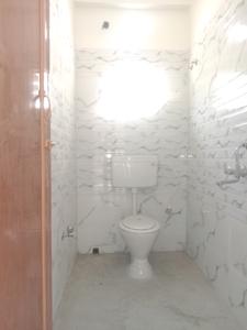 Common Bathroom Image of 970 Sq.ft 2 BHK Apartment / Flat for sale in Keshtopur Kolkata for Rs. 3600000