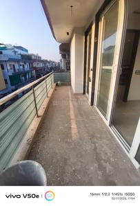 Balcony Image of 900 Sq.ft 2.5 BHK Builder Floor for rent in Ashok Nagar New Delhi for Rs. 40000