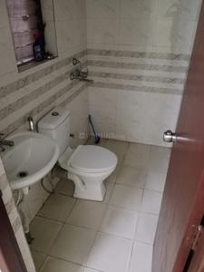 Bathroom Image of 635 Sq.ft 2 BHK Apartment / Flat for rent in Imperial Riddhi Siddhi, Joka Kolkata for Rs. 12500