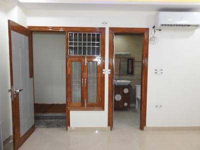 Bedroom Image of 1900 Sq.ft 4 BHK Builder Floor for sale in Sector 8 Dwarka New Delhi for Rs. 27500000