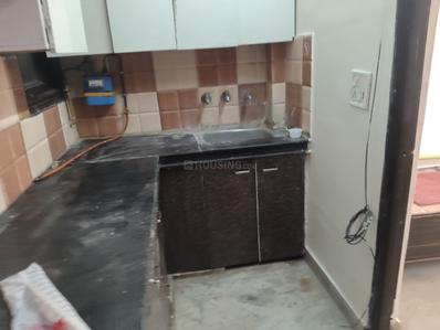 Kitchen Image of 450 Sq.ft 1 BHK Builder Floor for rent in Preet Vihar New Delhi for Rs. 12500