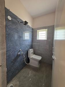 Bathroom Image of 500 Sq.ft 1 BHK Builder Floor for rent in Singasandra Bengaluru for Rs. 20000