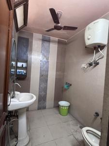 Bathroom Image of 2000 Sq.ft 2 BHK Independent House for rent in Sector 19 Faridabad for Rs. 25000