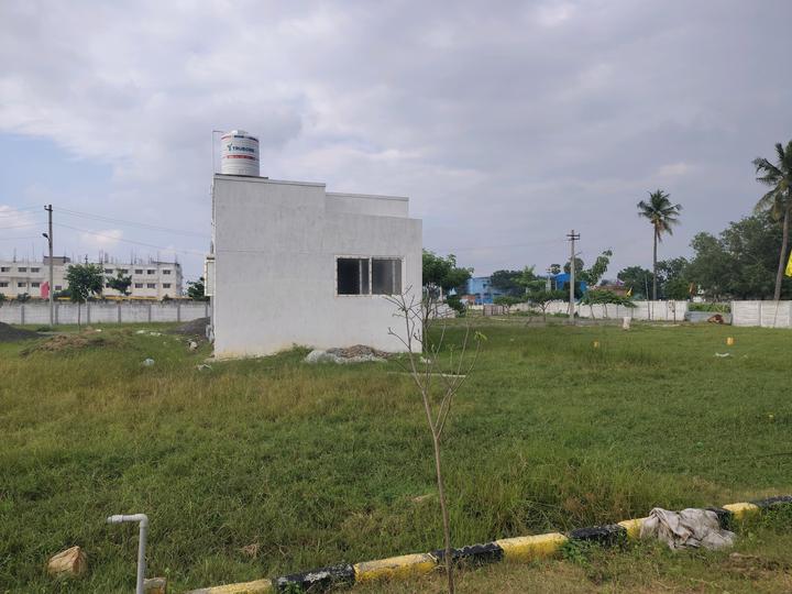 G Square diamond crest Main Image 1