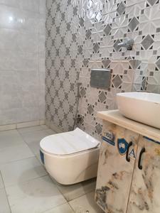 Common Bathroom Image of 2700 Sq.ft 4 BHK Builder Floor for sale in Palam Vihar Gurgaon for Rs. 29600000