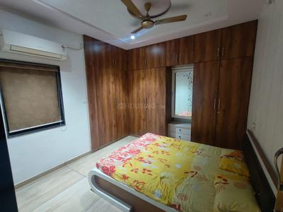 Bedroom Image of 1725 Sq.ft 3 BHK Apartment / Flat for rent in Adajan Surat for Rs. 43000