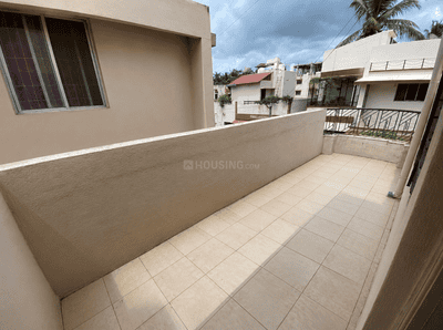 Balcony Image of 1200 Sq.ft 2 BHK Builder Floor for rent in Miraj Sangli for Rs. 14000