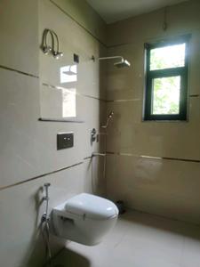 Common Bathroom Image of 1620 Sq.ft 3 BHK Builder Floor for sale in Greenwood City Floors, Sector 45 Gurgaon for Rs. 33000000