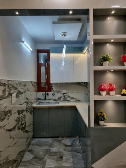 Hans Builders Floor Main Image 1