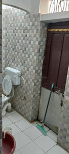 Bathroom Image of 900 Sq.ft 7 BHK Independent House for sale in Govind Nagar Railway Colony Kanpur for Rs. 7000000