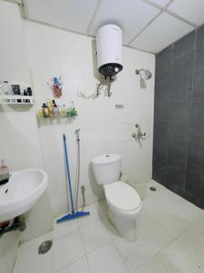 Bathroom Image of 1096 Sq.ft 2 BHK Apartment / Flat for rent in Ghukna Ghaziabad for Rs. 19000