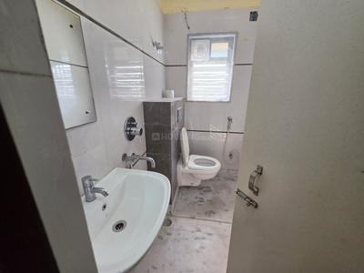 Bathroom Image of 1250 Sq.ft 3 BHK Apartment / Flat for rent in Bankim Nagar Siliguri for Rs. 20000