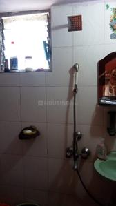 Bathroom Image of 500 Sq.ft 1 BHK Apartment / Flat for rent in Phool Bagan Kolkata for Rs. 15000