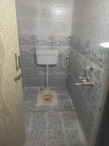 Bathroom Image of 650 Sq.ft 1 BHK Independent House for rent in Zamistanpur Hyderabad for Rs. 8000