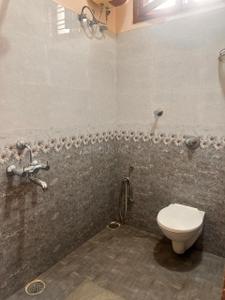 Bathroom Image of 1000 Sq.ft 2 BHK Independent House for rent in Amrutahalli Bengaluru for Rs. 27000