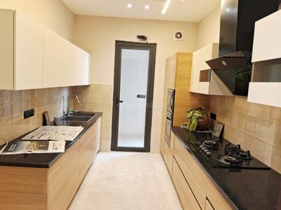 Kitchen Image of 2700 Sq.ft 4 BHK Builder Floor for rent in DLF Phase 1 Gurgaon for Rs. 120000