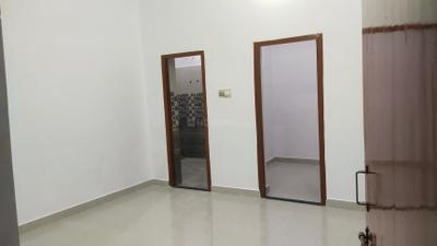Bedroom Image of 1800 Sq.ft 2 BHK Builder Floor for rent in Kamta Lucknow for Rs. 18000