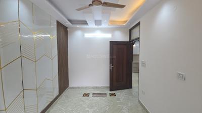 Bedroom Image of 900 Sq.ft 3 BHK Builder Floor for sale in Laxmi Nagar New Delhi for Rs. 7500000