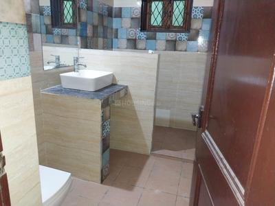 Bathroom Image of 5000 Sq.ft 5 BHK Independent House for sale in Sector 41 Noida for Rs. 55000000