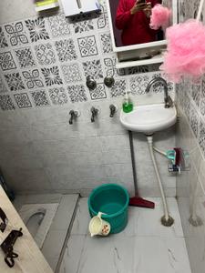 Bathroom Image of 450 Sq.ft 3 BHK Independent House for sale in Hastsal New Delhi for Rs. 6600000