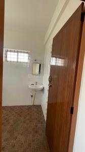 Bathroom Image of 1600 Sq.ft 2.5 BHK Builder Floor for rent in Shanti Nagar Bengaluru for Rs. 46000