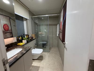 Image of 1752 Sq.ft 2 BHK Apartment / Flat for rent in DLF One Midtown, Karampura, New Delhi for Rs. 72000