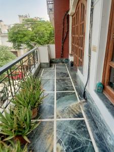 Balcony Image of 1800 Sq.ft 3 BHK Builder Floor for sale in Green Park New Delhi for Rs. 55000000