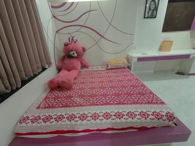 Bedroom Image of 3150 Sq.ft 4 BHK Apartment / Flat for sale in Sheladia Pushkar Apartments, Bodakdev Ahmedabad for Rs. 30000000