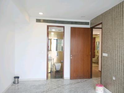 Bedroom Image of 1500 Sq.ft 3 BHK Apartment / Flat for sale in Lodha New Cuffe Parade, Sion Mumbai for Rs. 48000000