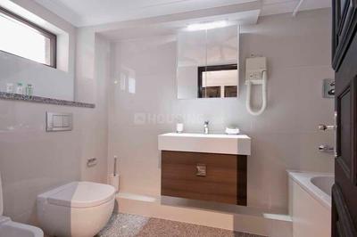 Bathroom Image of 4500 Sq.ft 8 BHK Apartment / Flat for sale in Shree Mahavir Park Altezza, Andheri West Mumbai for Rs. 162500000
