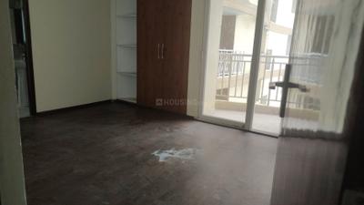 Bedroom Image of 1700 Sq.ft 3.5 BHK Apartment / Flat for rent in Rise Organic Homes Phase 1, Mahurali Ghaziabad for Rs. 26000