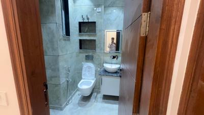 Image of 762 Sq.ft 2 BHK Builder Floor for sale in Vikaspuri, New Delhi for Rs. 14500000