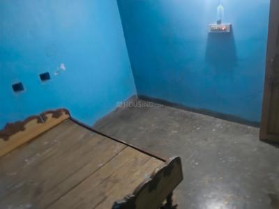 Bedroom Image of 300 Sq.ft 1 BHK Independent House for rent in Sri Mateshwari Singh Villa, Gola Road Patna for Rs. 2500