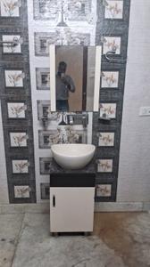 Image of 2000 Sq.ft 3 BHK Builder Floor for rent in RWA Jitar Nagar Block C, Krishna Nagar, New Delhi for Rs. 38000